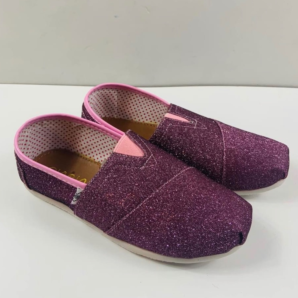 Brand New Women’s Dark Pink Glitter Flats